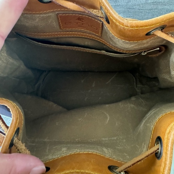 Etro bucket bag ‼️ - Picture 3 of 7